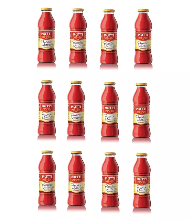 Mutti Passata di Pomodoro – Tomato Purée 100% Italian Tomatoes, 12 x 700g Bottles – Smooth Tomato Sauce for Pasta, Pizza, and Cooking