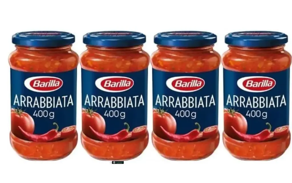BARILLA Salsa Arrabbiata al Pomodoro e Peperoncino, Set di 4 Barattoli, 400g per Barattolo